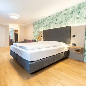 https://hotel-jedermann.saalbachhinterglemmhotels.com