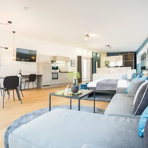 Apartment 4 & 5