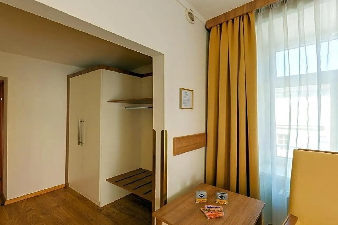 Goldenes Theater Hotel Salzburg 4*,