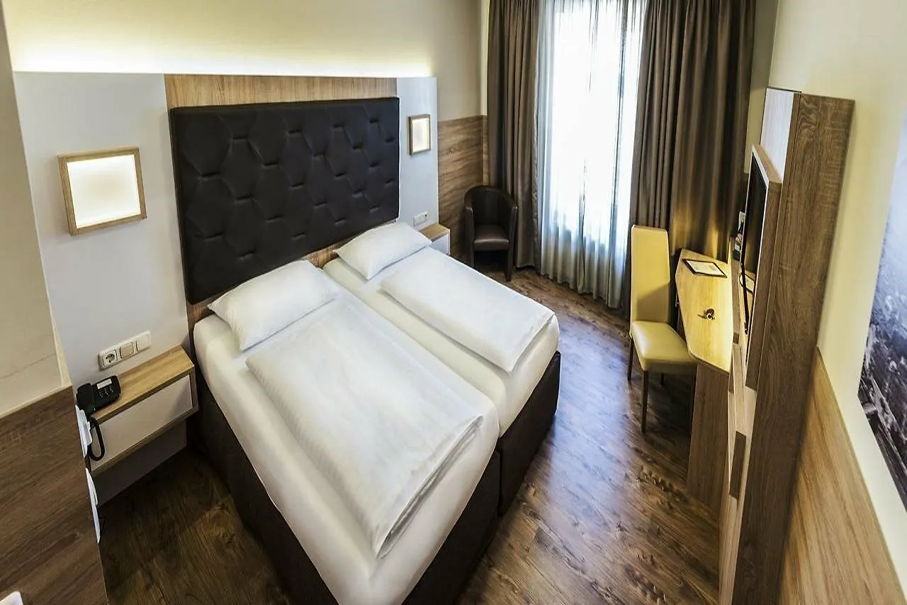 Theater Hotel Salisburgo
